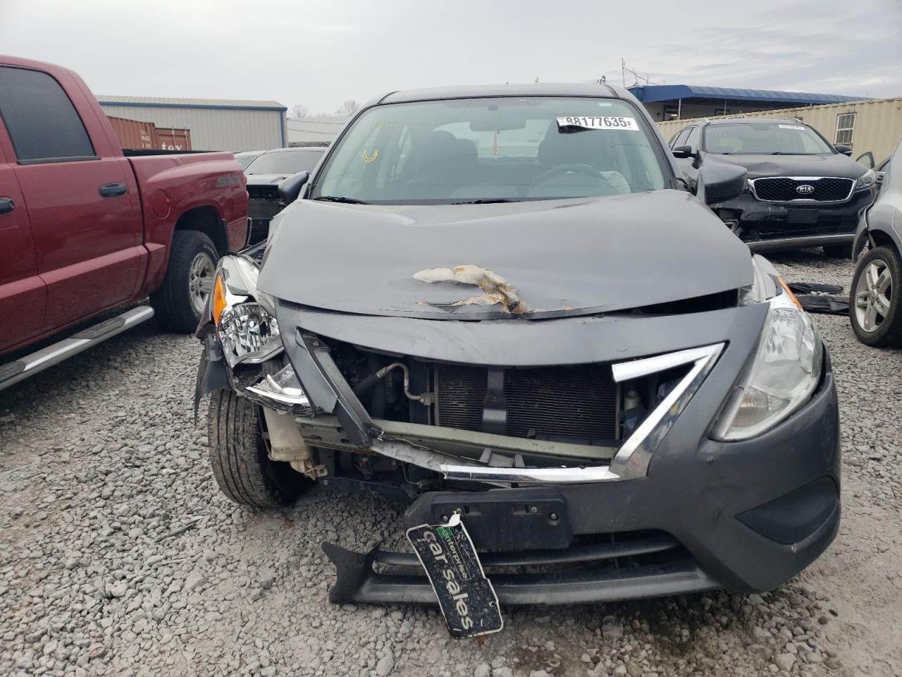 Nissan Versa S