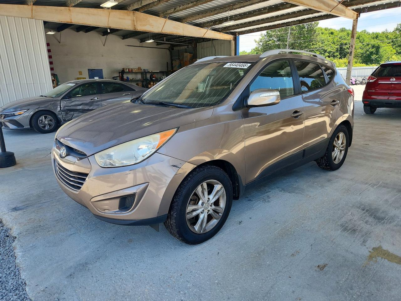Salvage Hyundai TUCSON Image