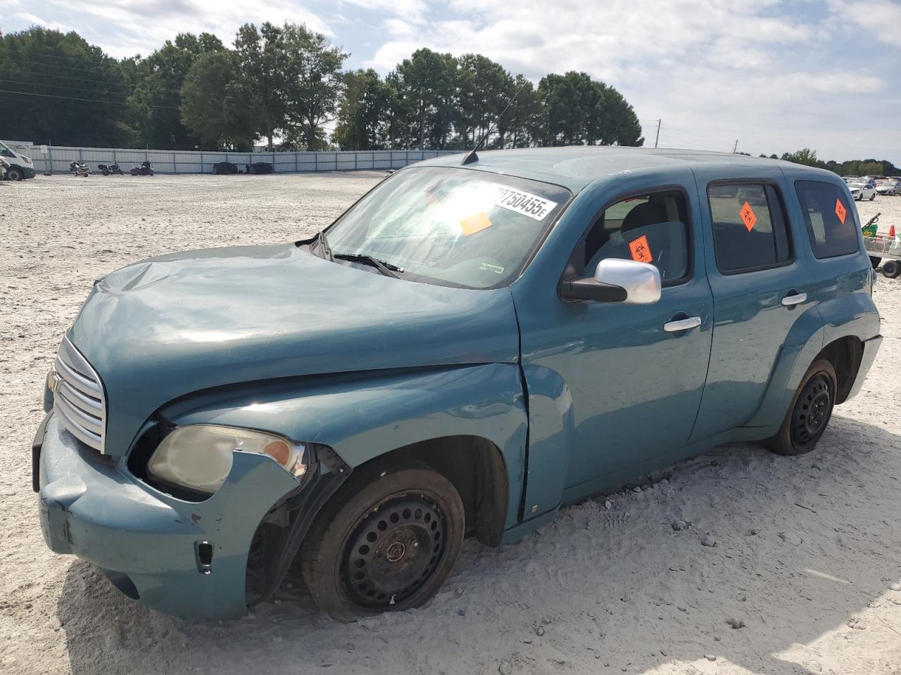 Salvage Chevrolet HHR Image