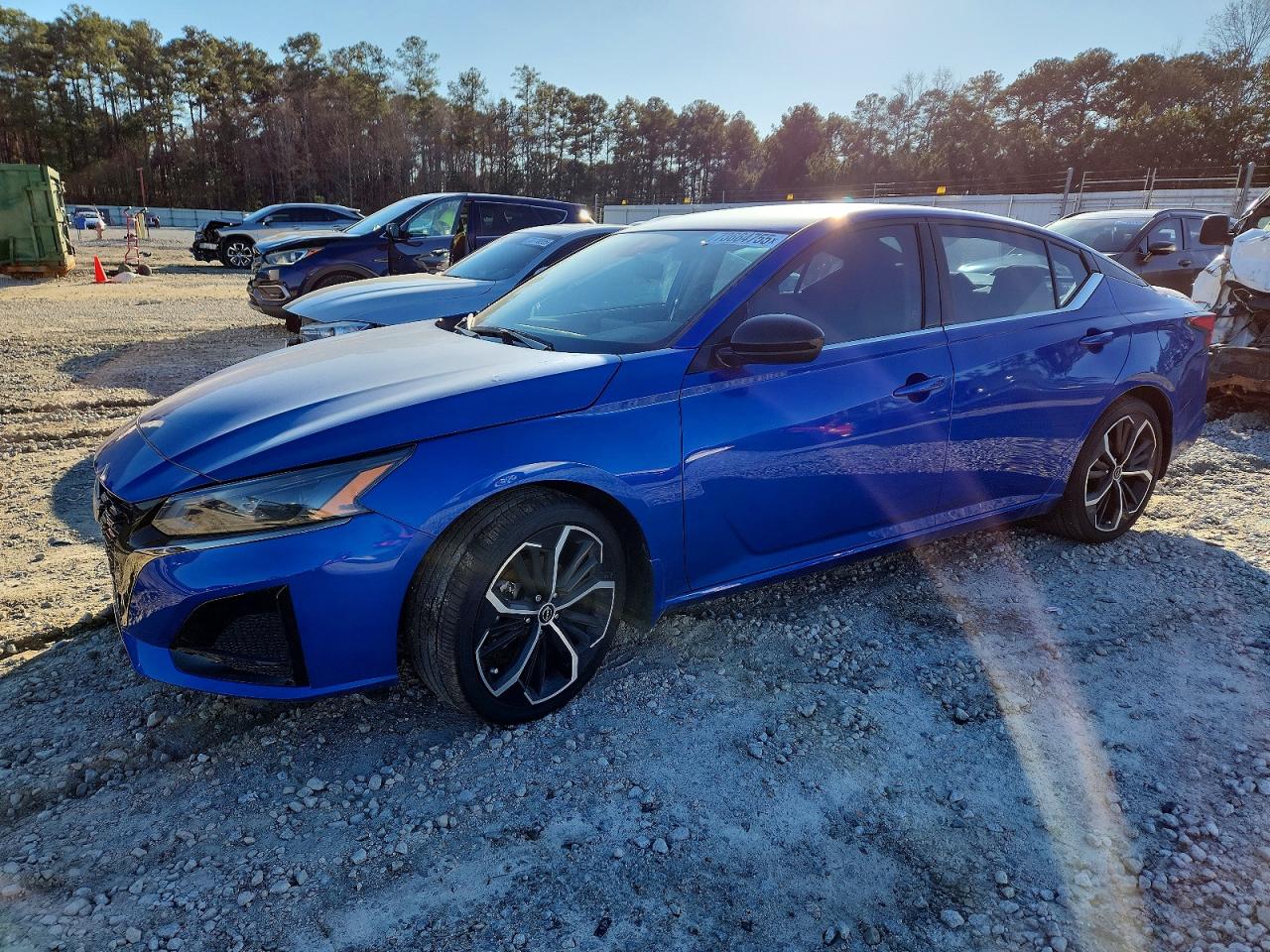 Salvage Nissan Altima Image