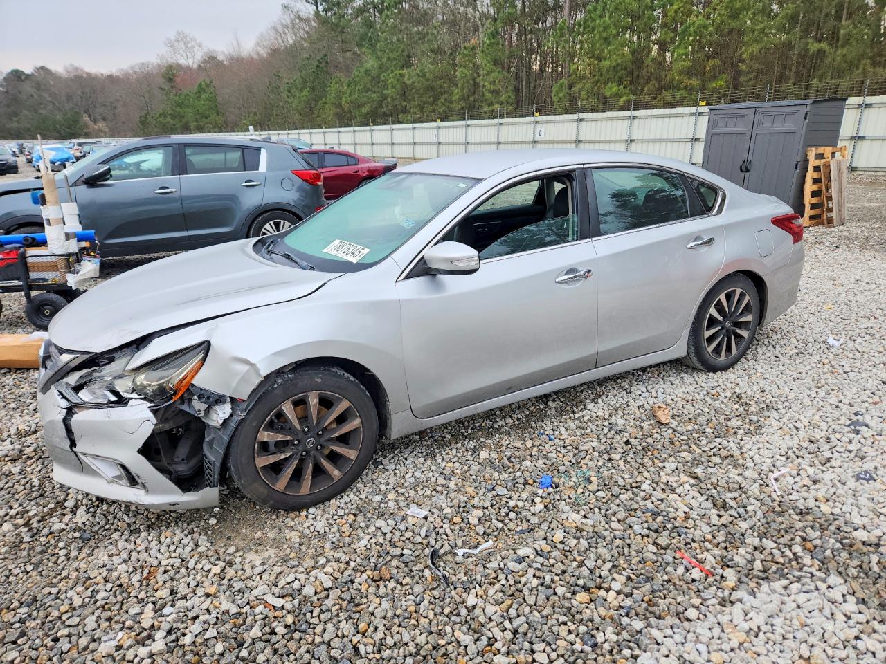 Salvage Nissan Altima Image