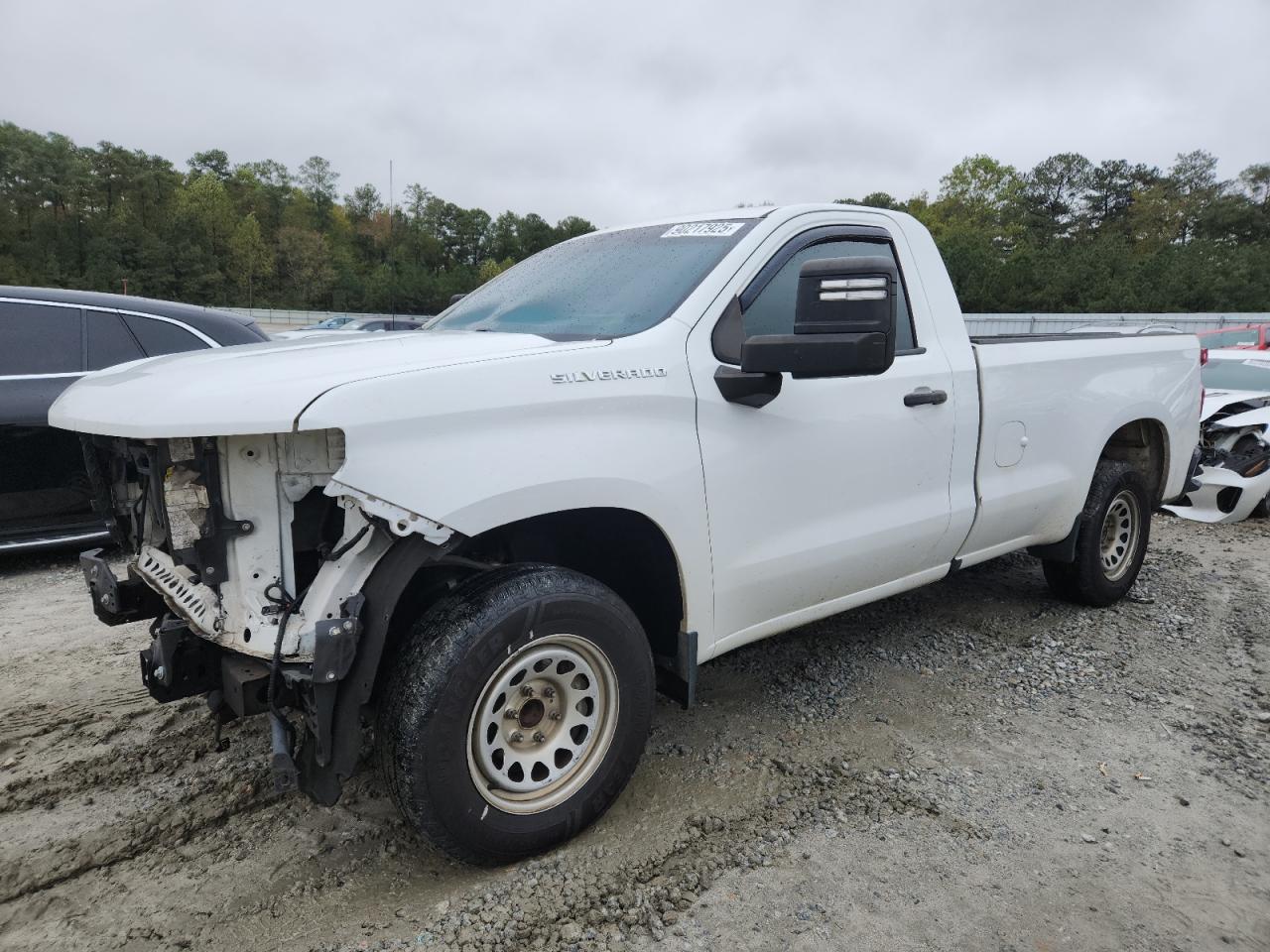 Salvage Chevrolet Silverado Image