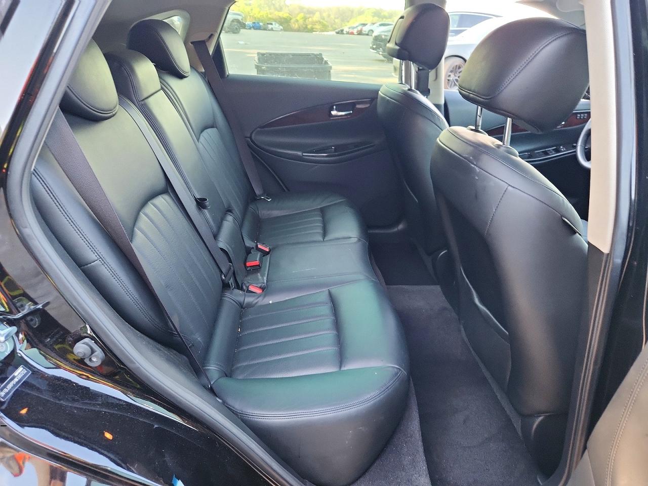 INFINITI Qx Base