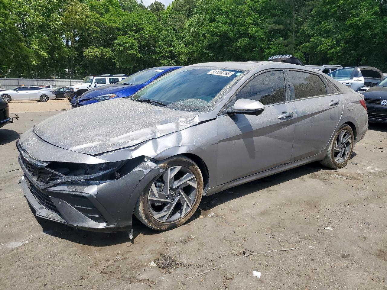 Salvage Hyundai ELANTRA Image