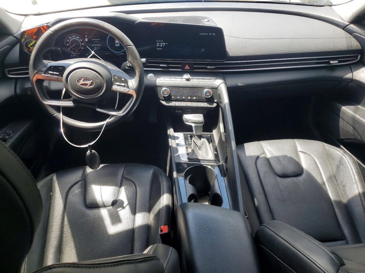 Hyundai ELANTRA Limited