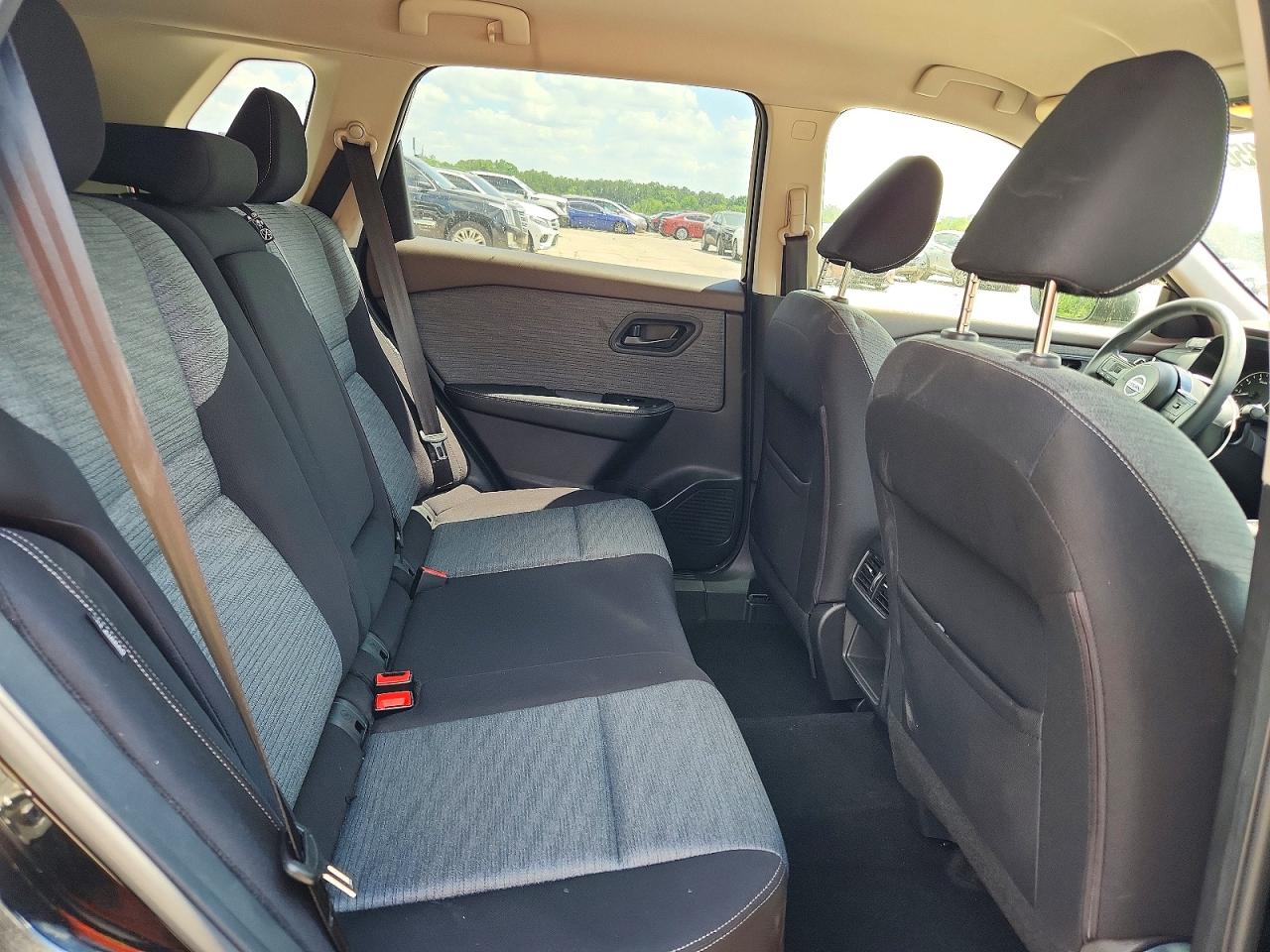 Nissan Rogue S