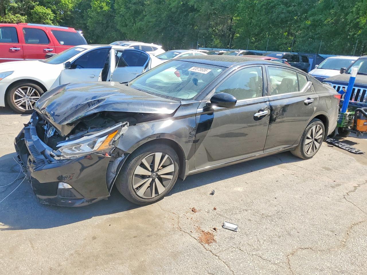 Salvage Nissan Altima Image