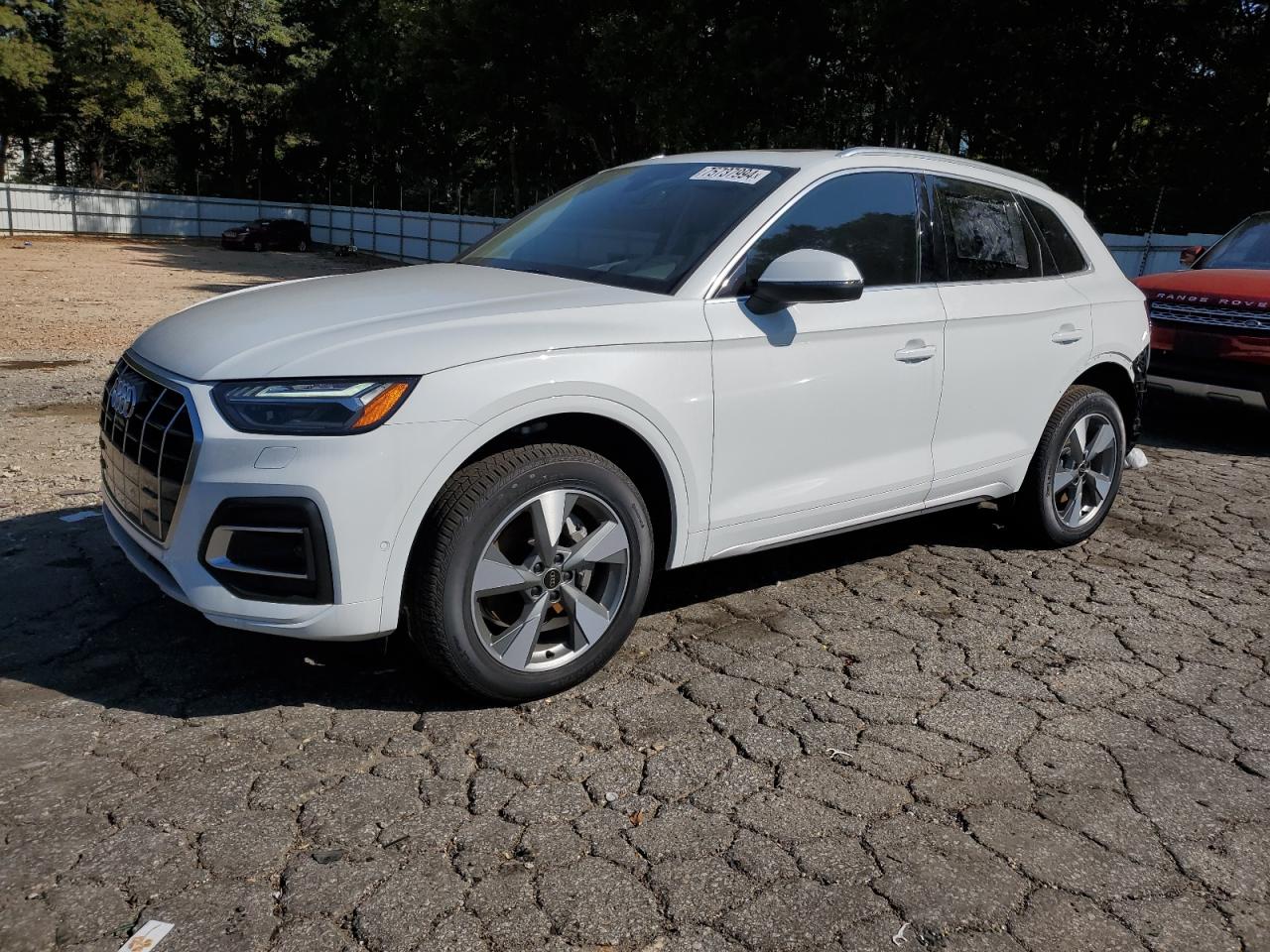 Salvage Audi Q5 Image