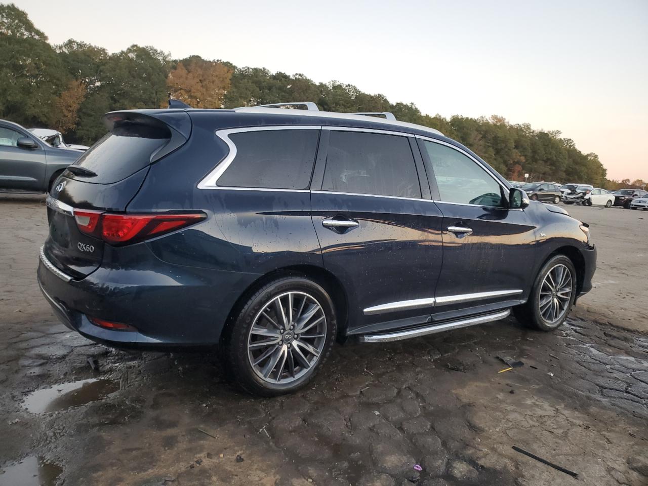 INFINITI Qx Base
