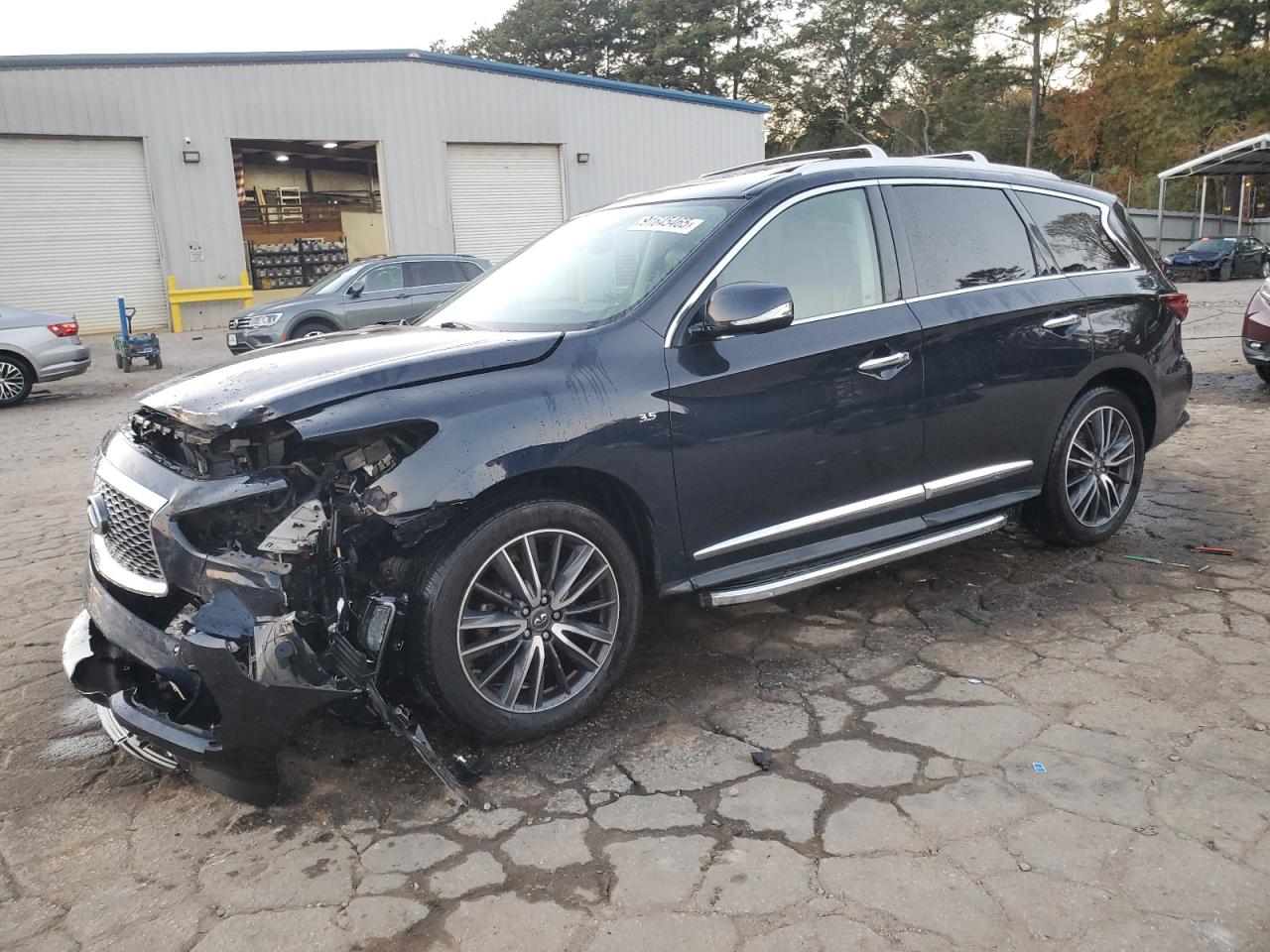 Salvage INFINITI Qx Image