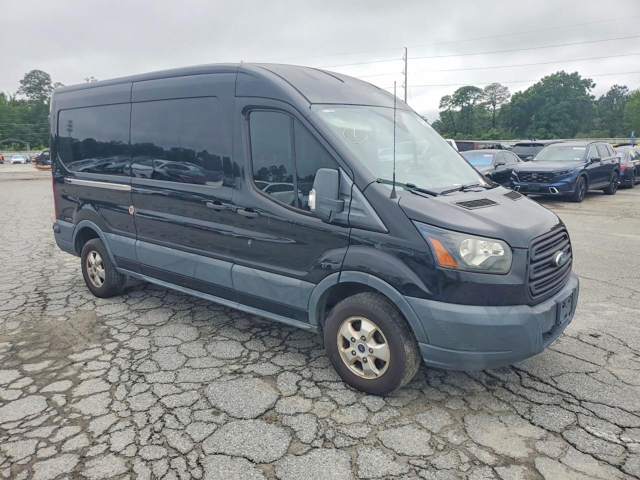 Ford Transit T-250