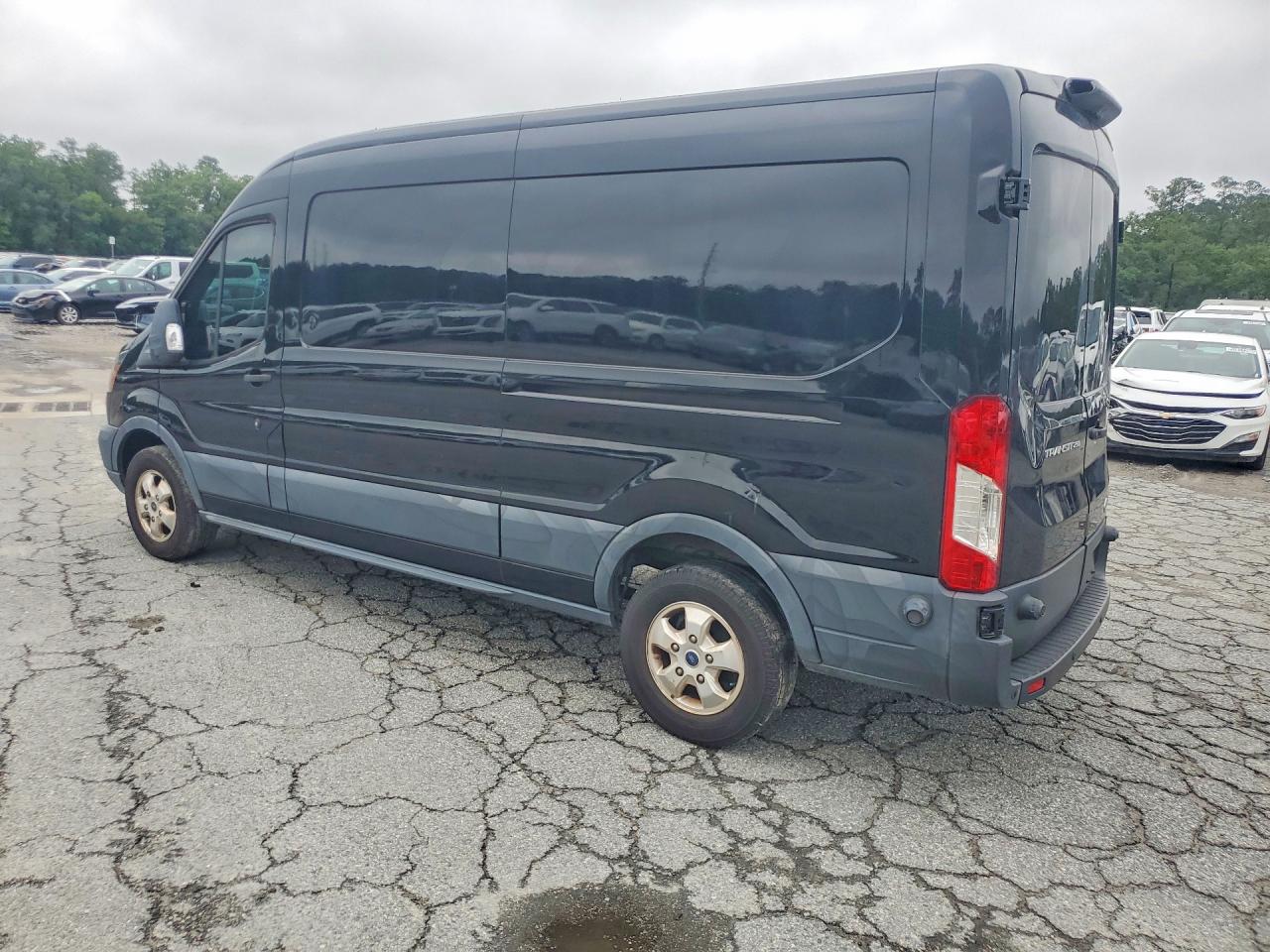 Ford Transit T-250