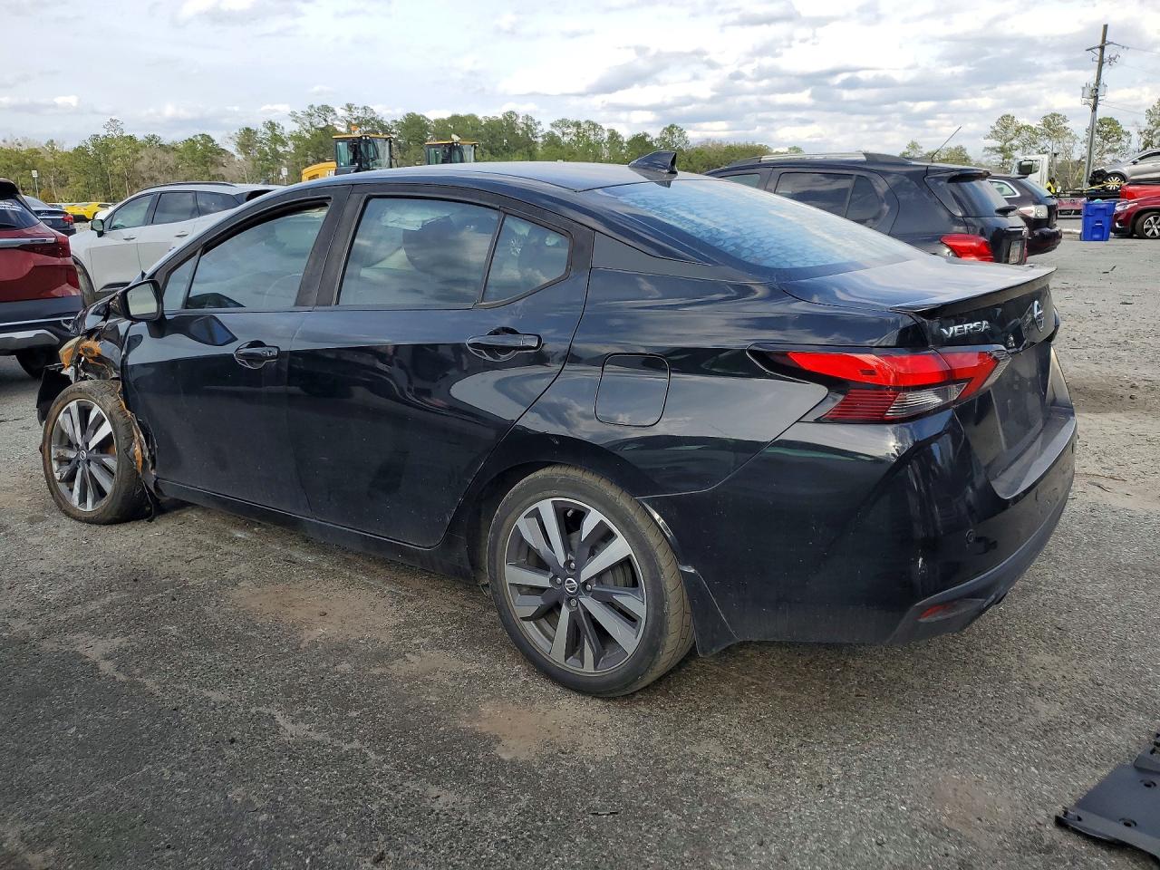 Nissan Versa Sr