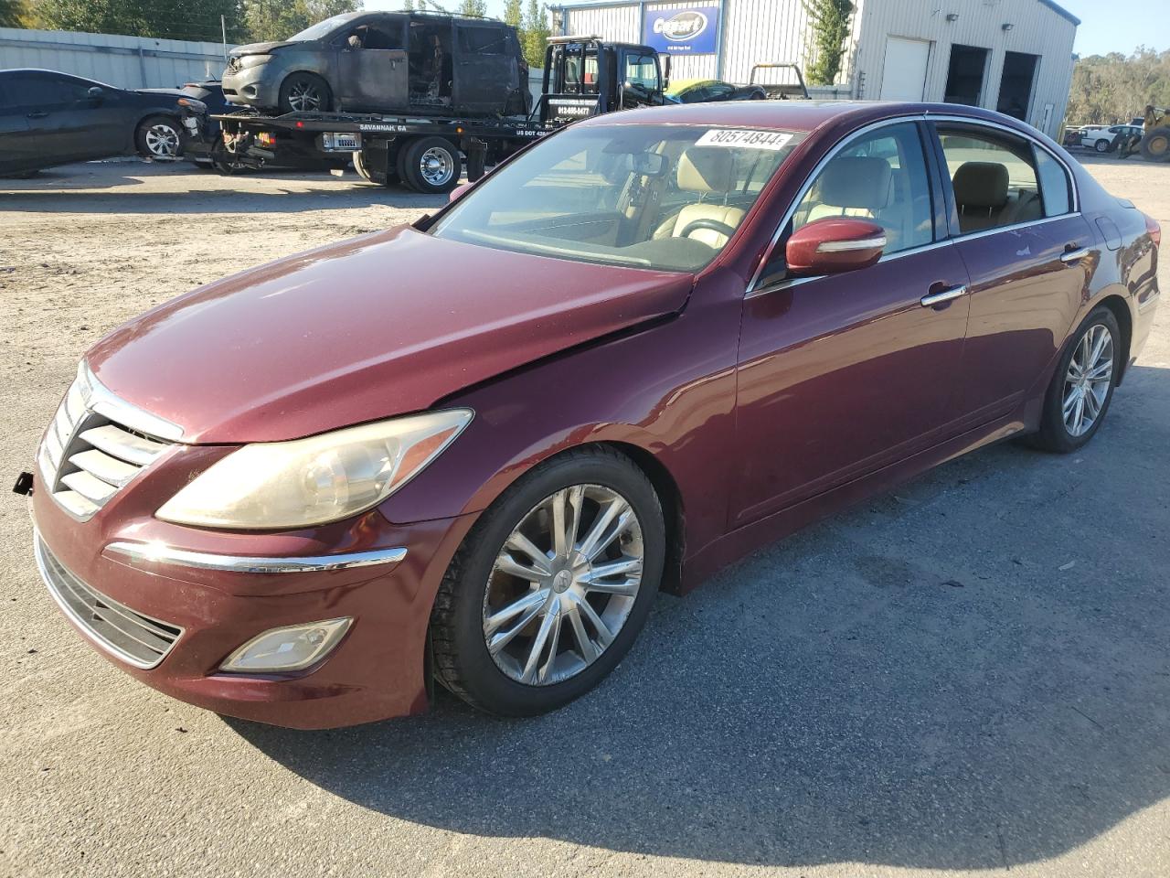Salvage Hyundai Genesis Image