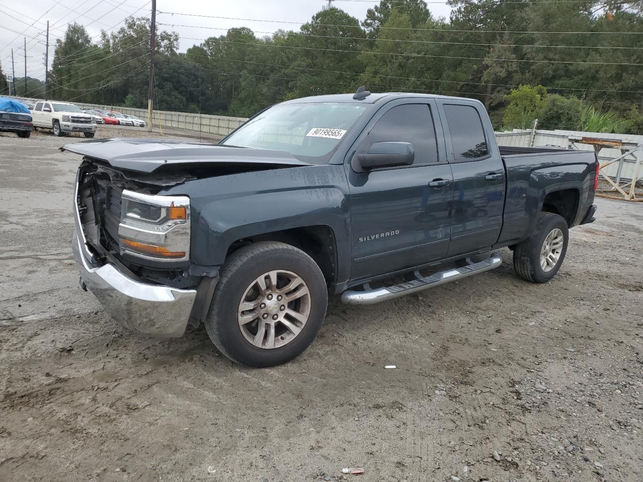 Salvage Chevrolet Silverado Image