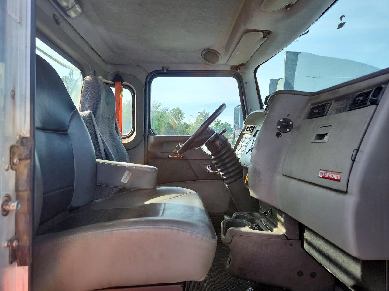 Kenworth T370