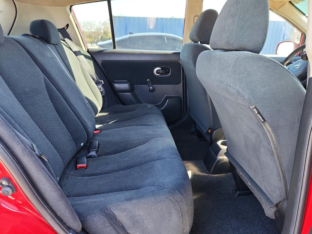 Nissan Versa S