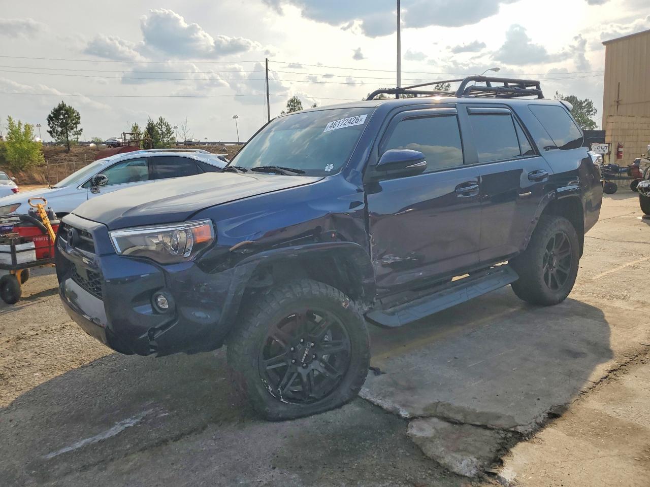 Salvage Toyota 4Runner Image