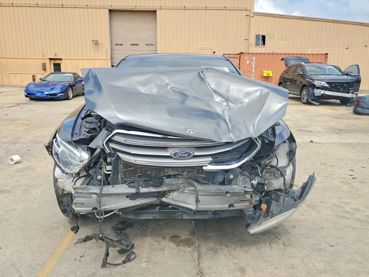 Ford Taurus Sel