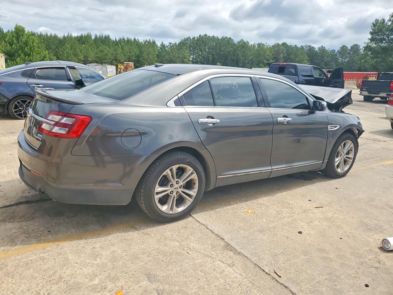 Ford Taurus Sel