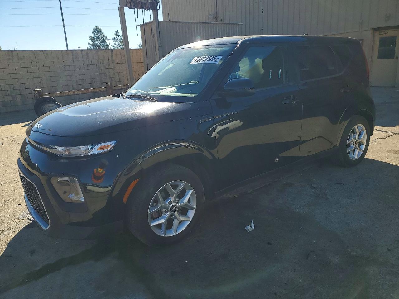Salvage Kia Soul Image