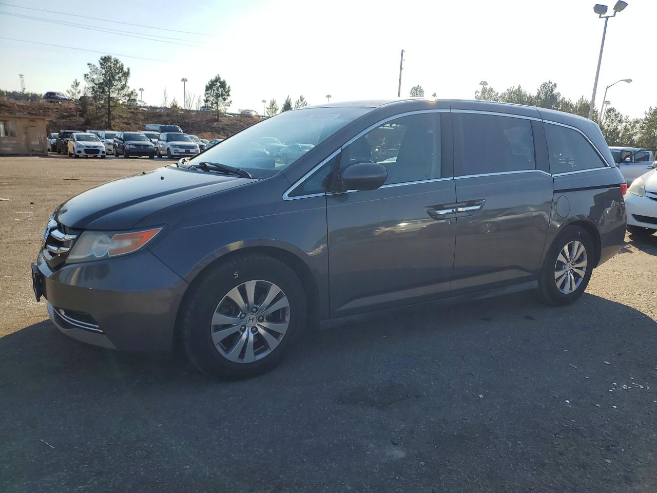 Salvage Honda Odyssey Image