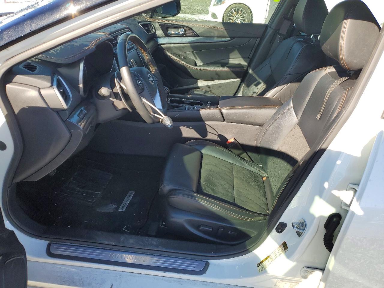 Nissan Maxima Sr
