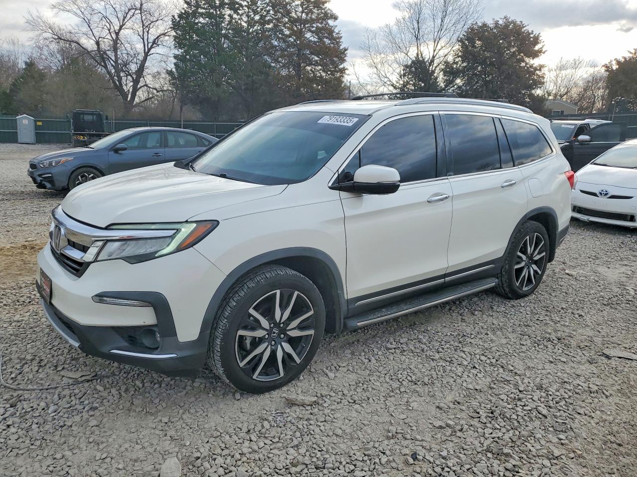 Salvage Honda Pilot Image