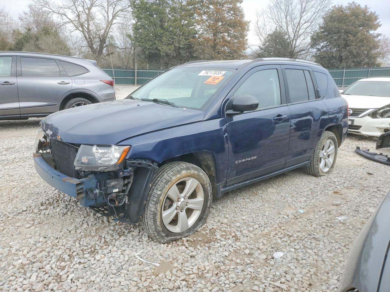 Salvage Jeep Compass Image