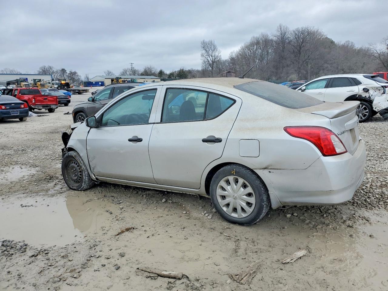 Nissan Versa S