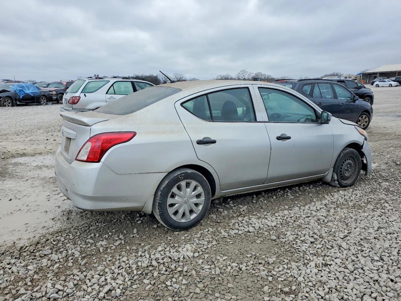 Nissan Versa S