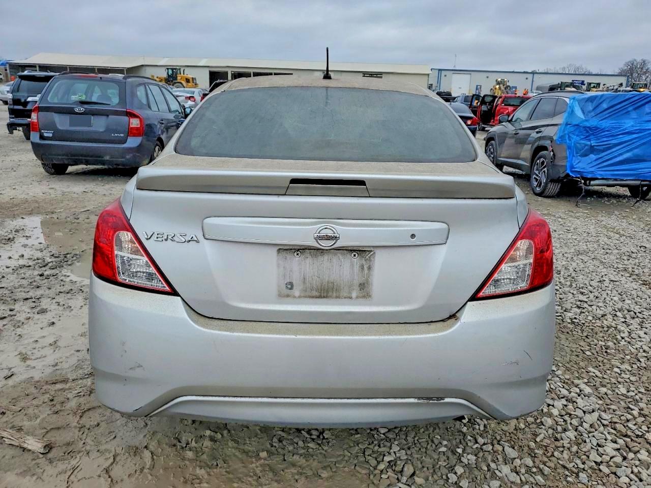 Nissan Versa S