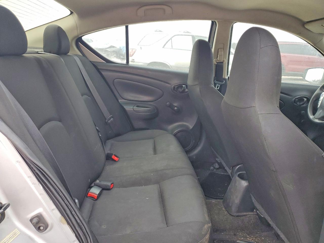 Nissan Versa S