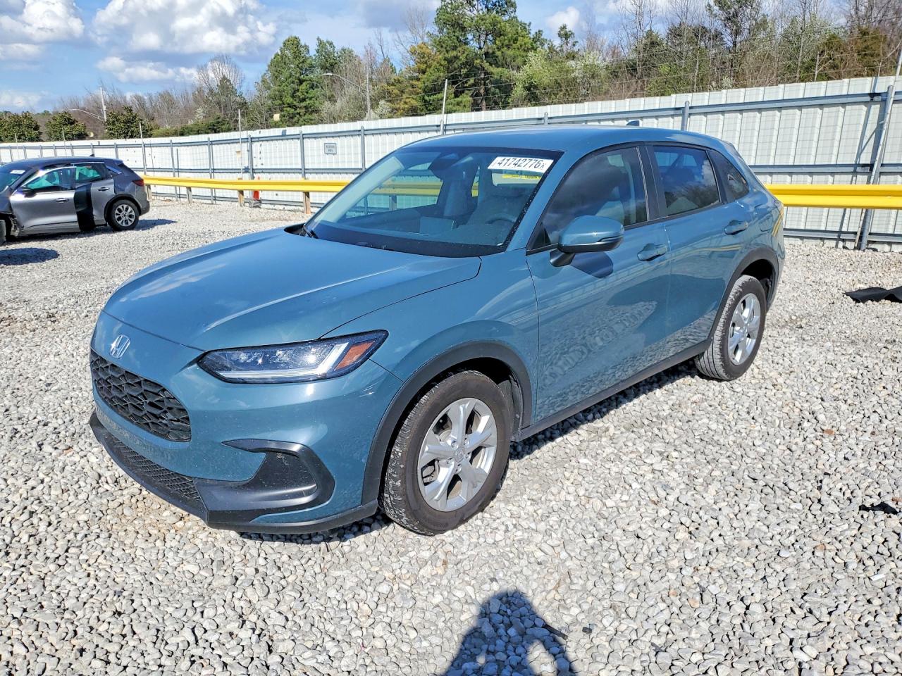 Salvage Honda HR-V Image