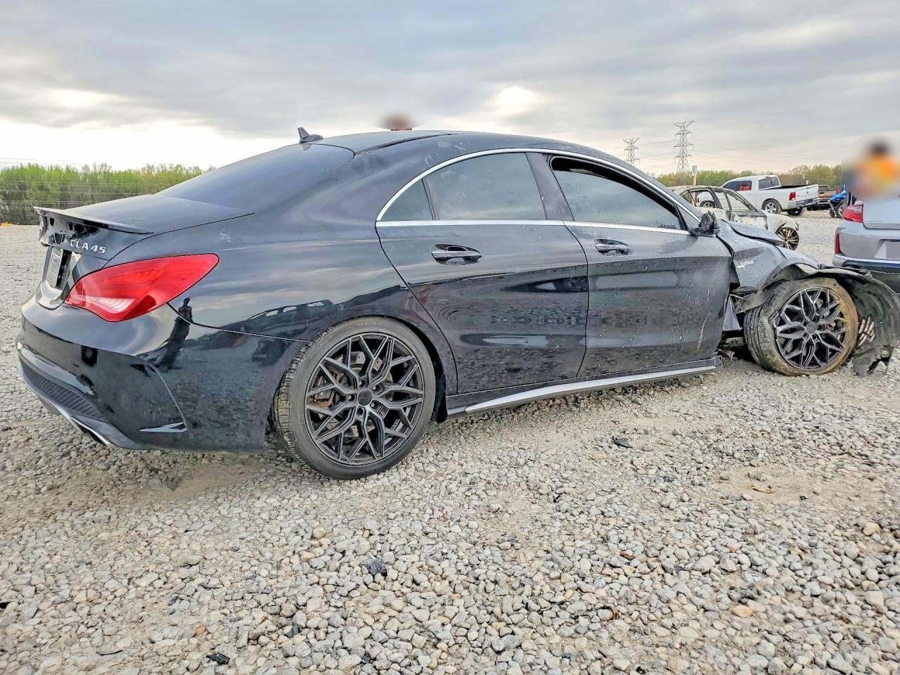 Mercedes-Benz Cla-class 45 Amg