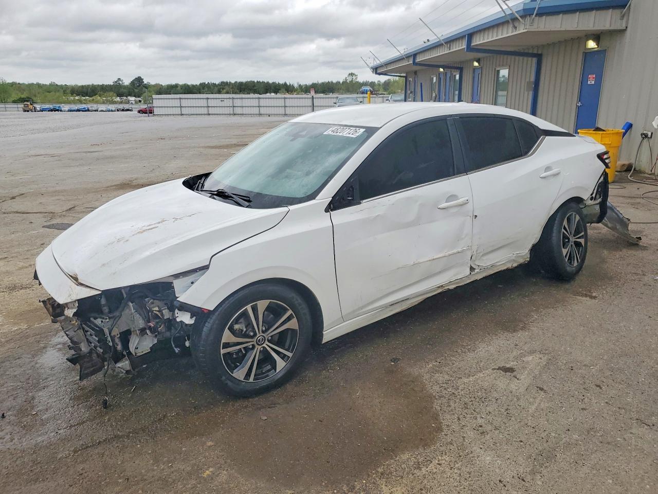 Salvage Nissan Sentra Image