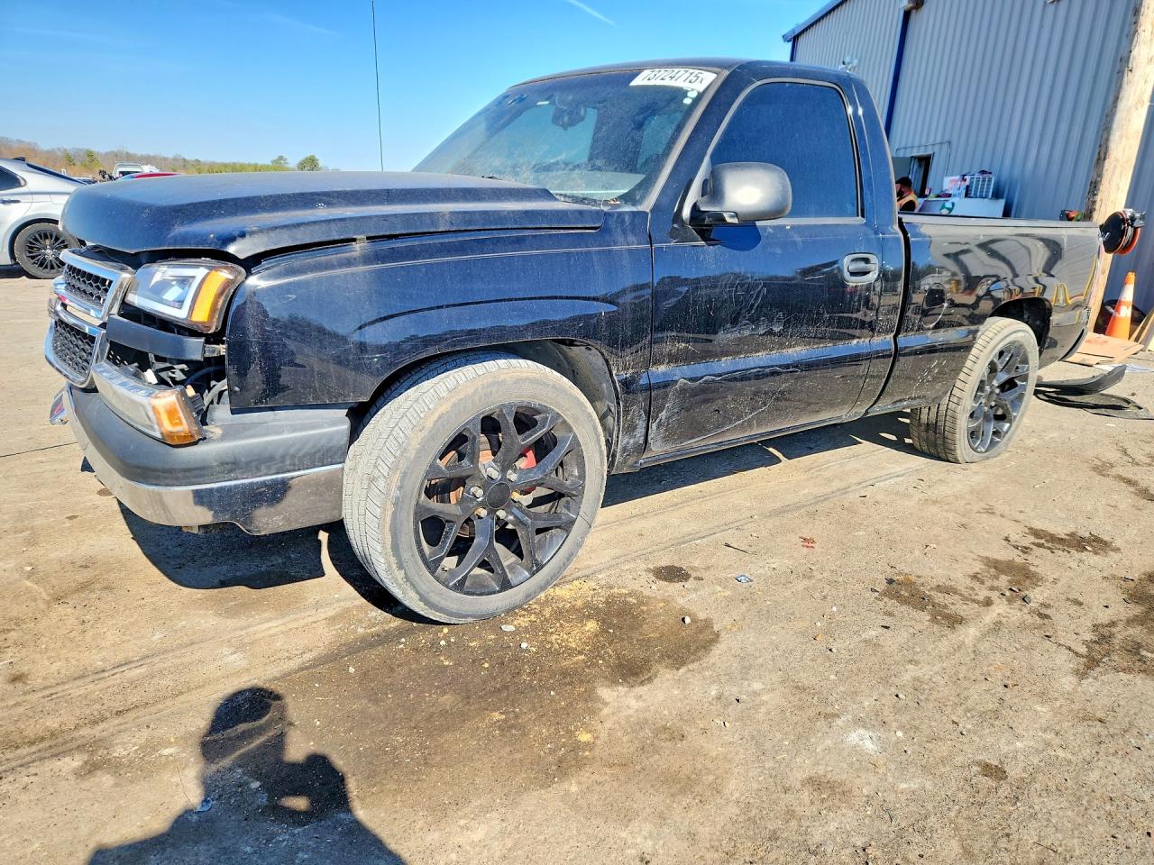Salvage Chevrolet Silverado Image