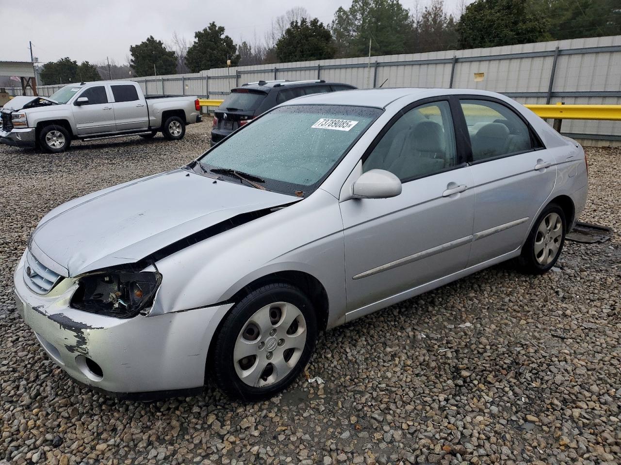Salvage Kia Spectra Image