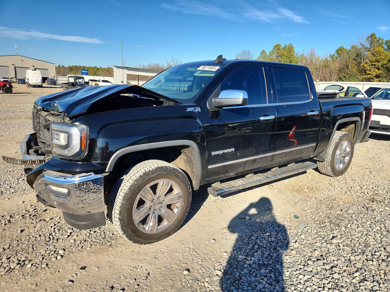 Salvage GMC Sierra Image