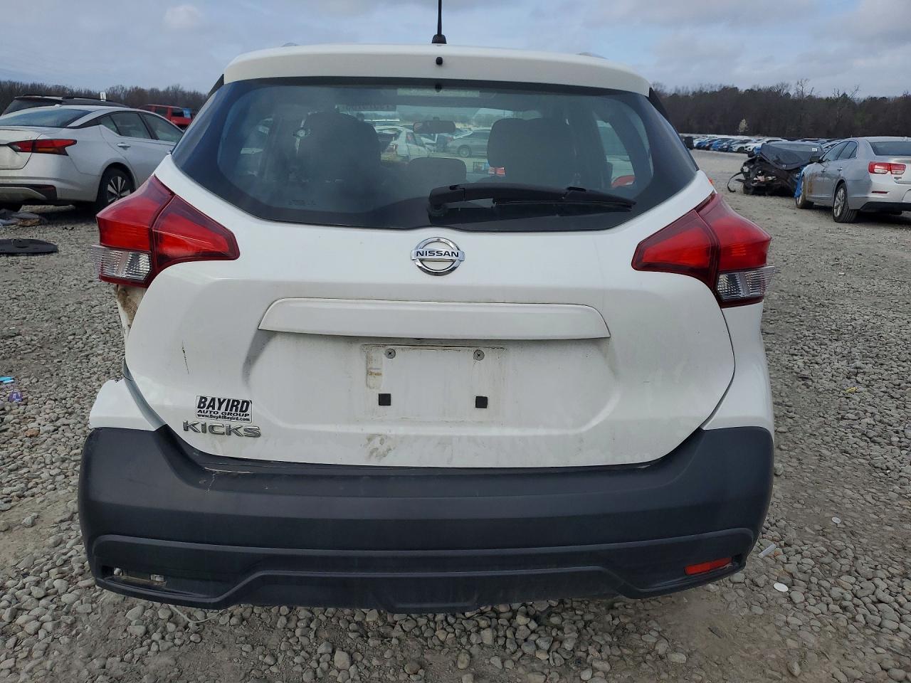 Nissan Kicks S