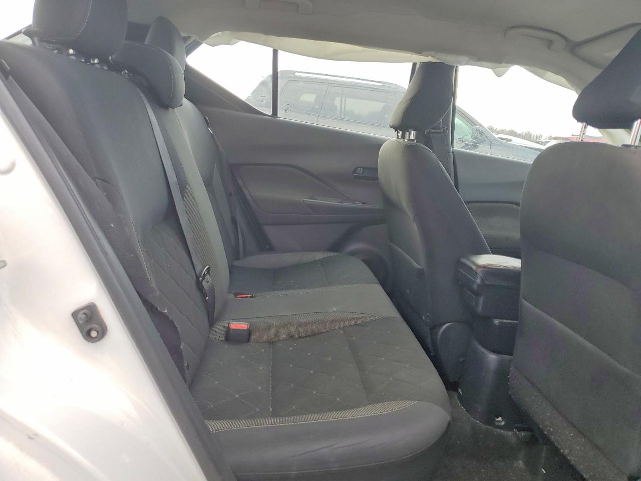 Nissan Kicks S