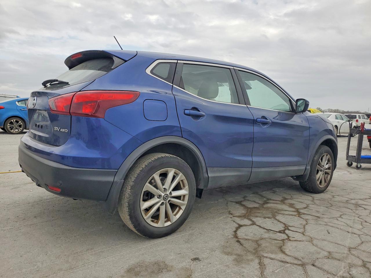 Nissan Rogue S