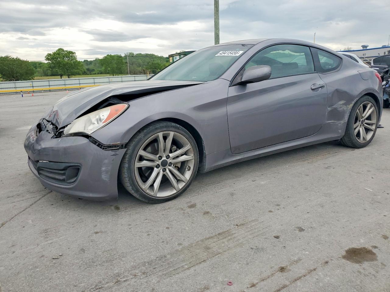 Salvage Hyundai Genesis Image