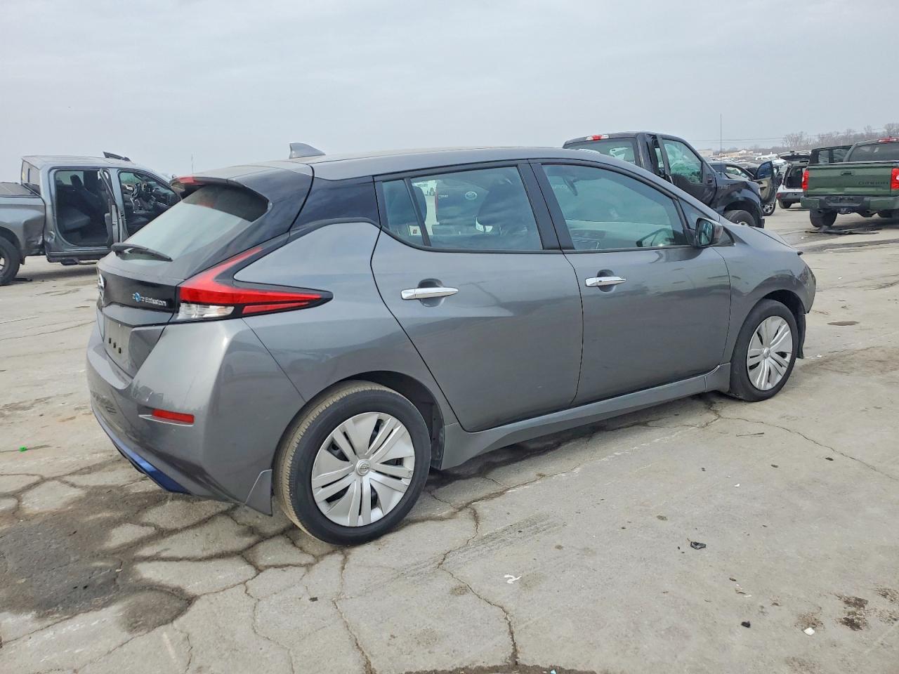 Nissan LEAF S
