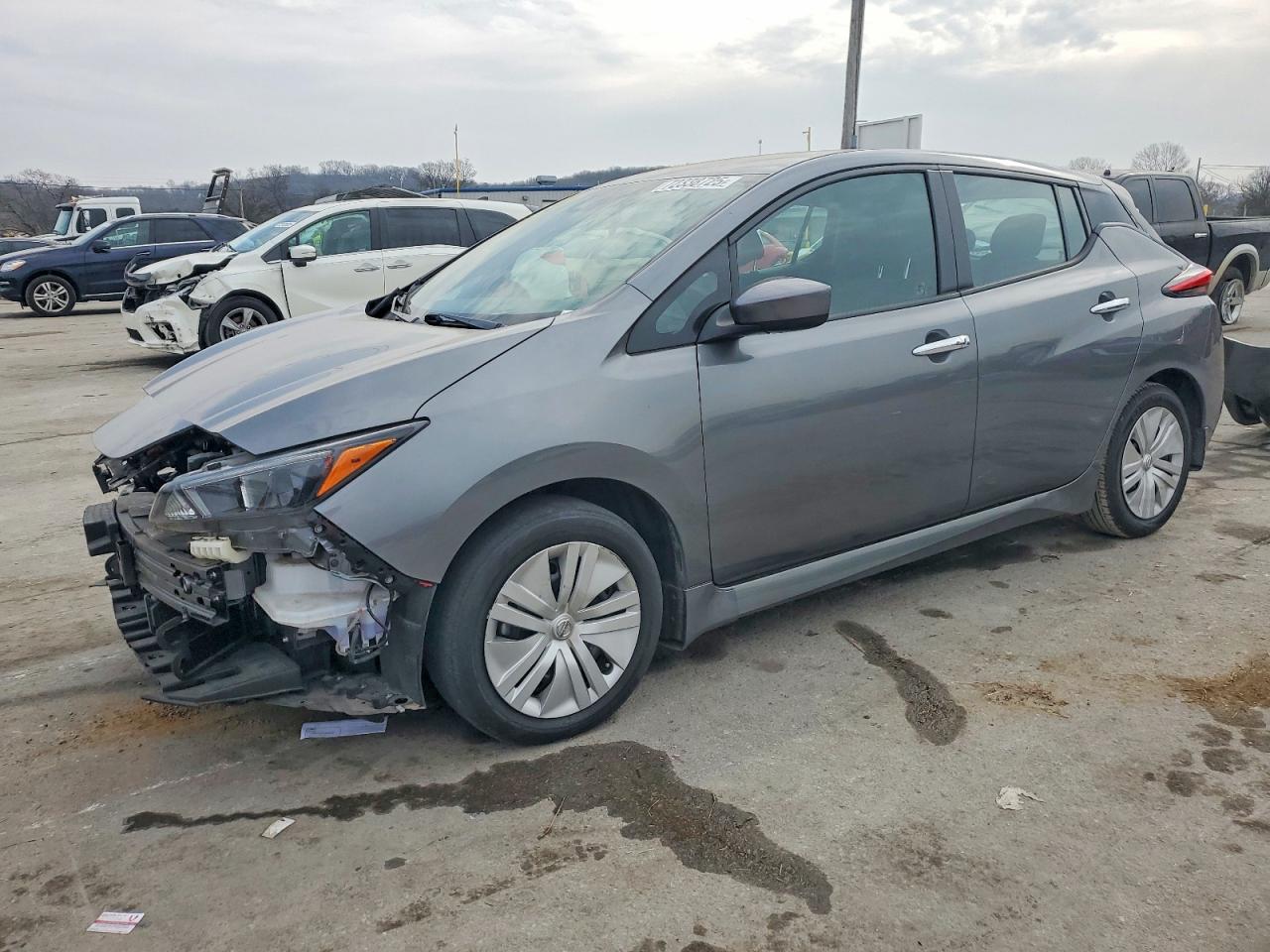 Salvage Nissan LEAF Image