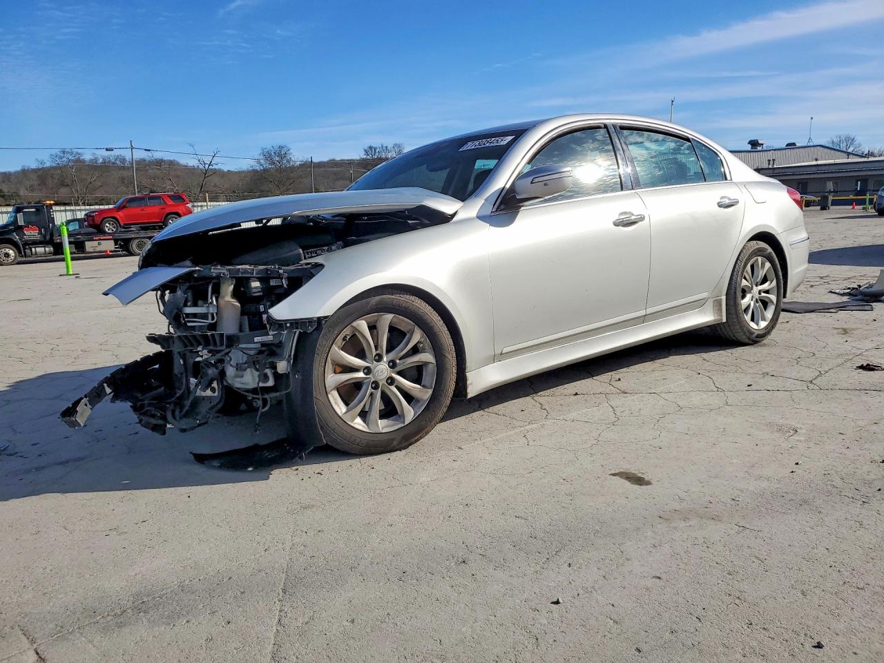 Salvage Hyundai Genesis Image