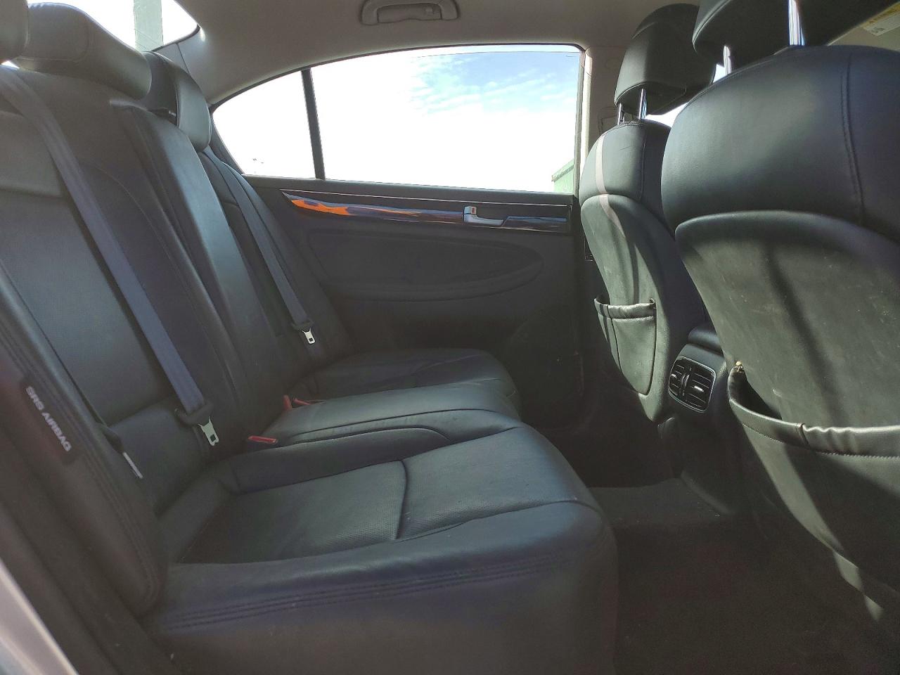 Hyundai Genesis 3.8l
