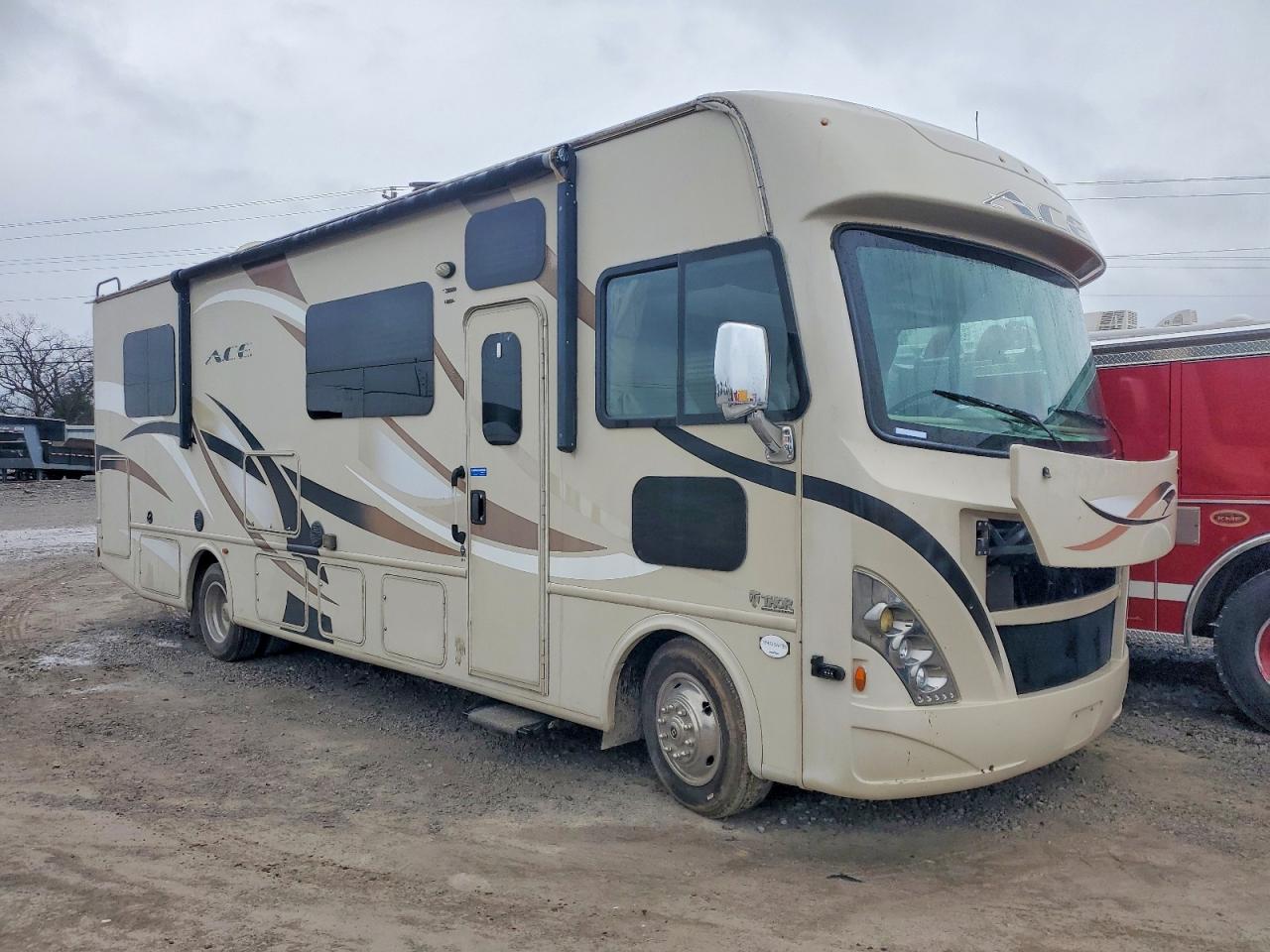 Salvage Ford F-530 Image