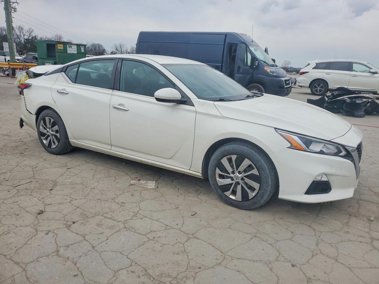 Nissan Altima S