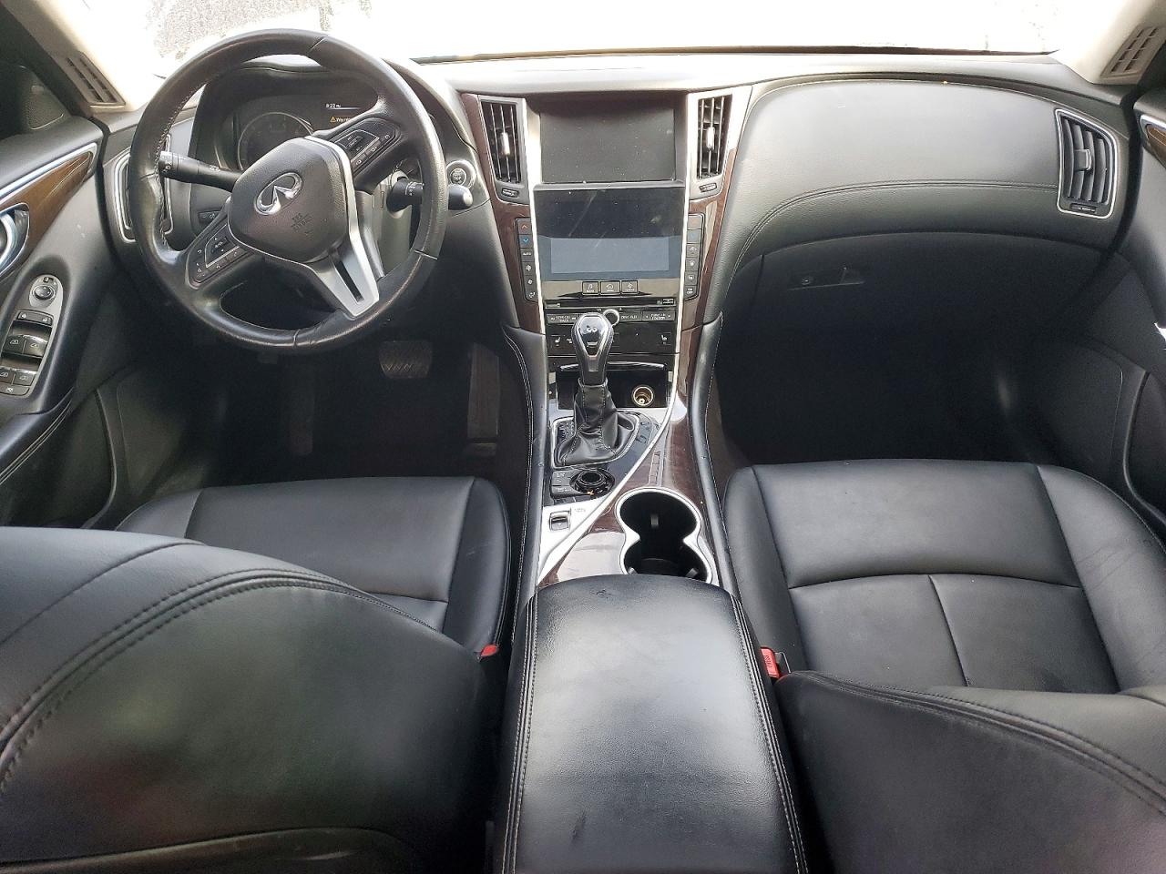 INFINITI Q50 3.0t Luxe
